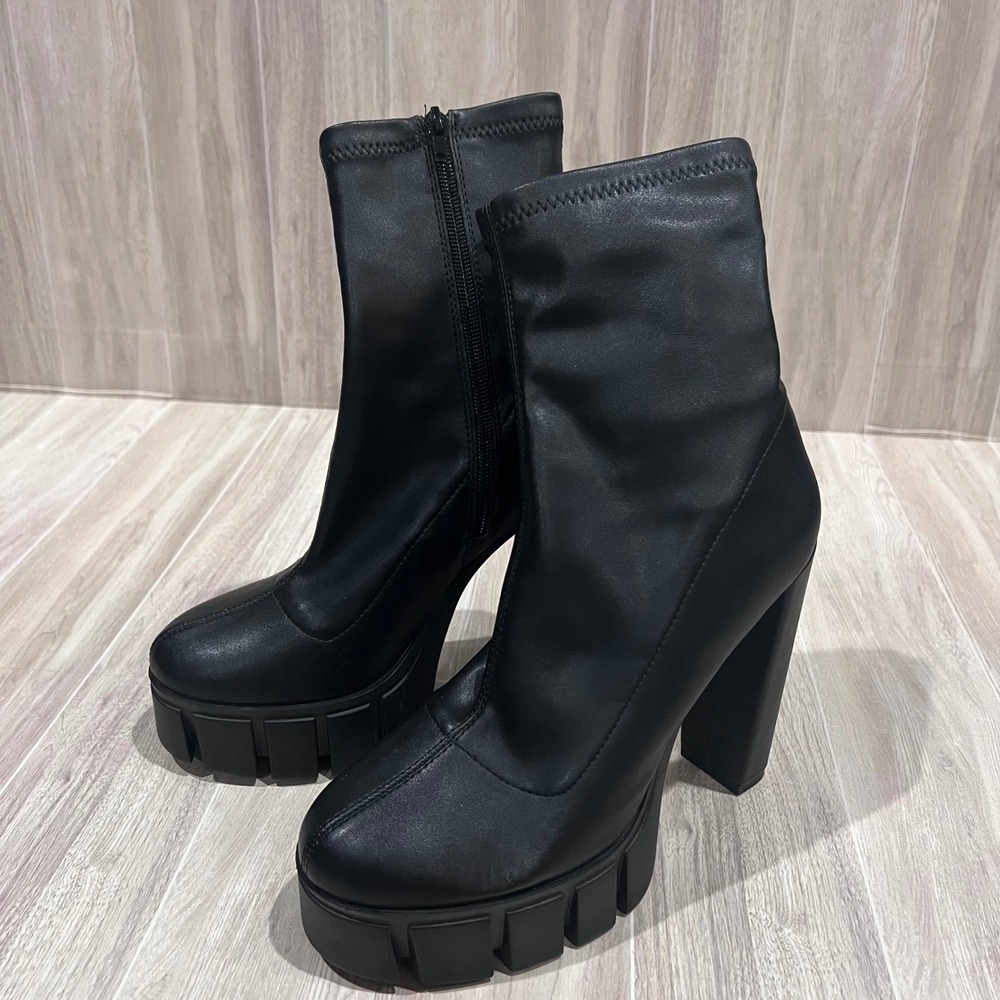 Forever 21 Platform Ankle Boots Black Block Heel Lug Sole Women's Size 7 Chunky